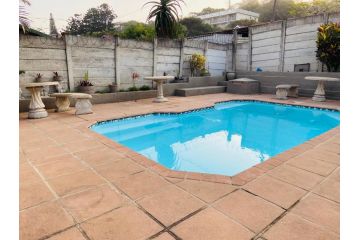 Unit 3, Marine Terrace Apartment, Margate - 1