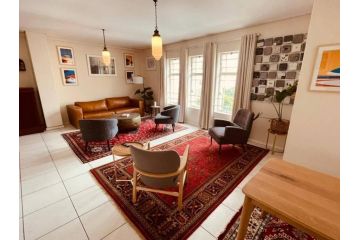 Upmarket 2-bedroom apartment in heart of Cape Town Apartment, Cape Town - 1