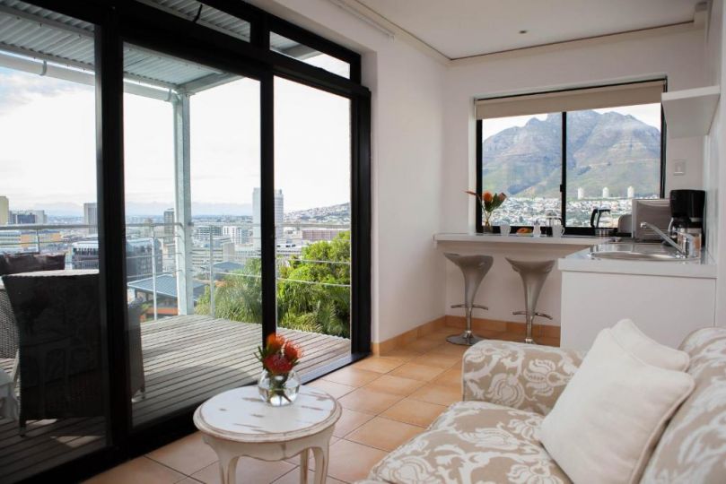 Upperbloem Guesthouse and Apartments Guest house, Cape Town - imaginea 4