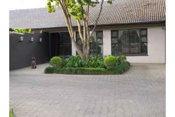 Urban Oasis 66 Elveram Street Apartment, Pretoria - 2