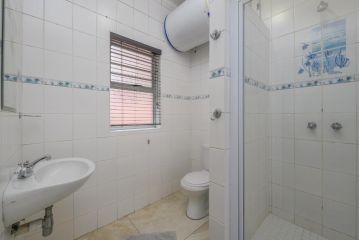 Ushaka Holiday Apartments Apartment, Durban - 4