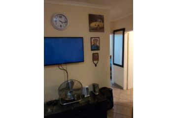 Usmans Appartment Guest house, Cape Town - 3