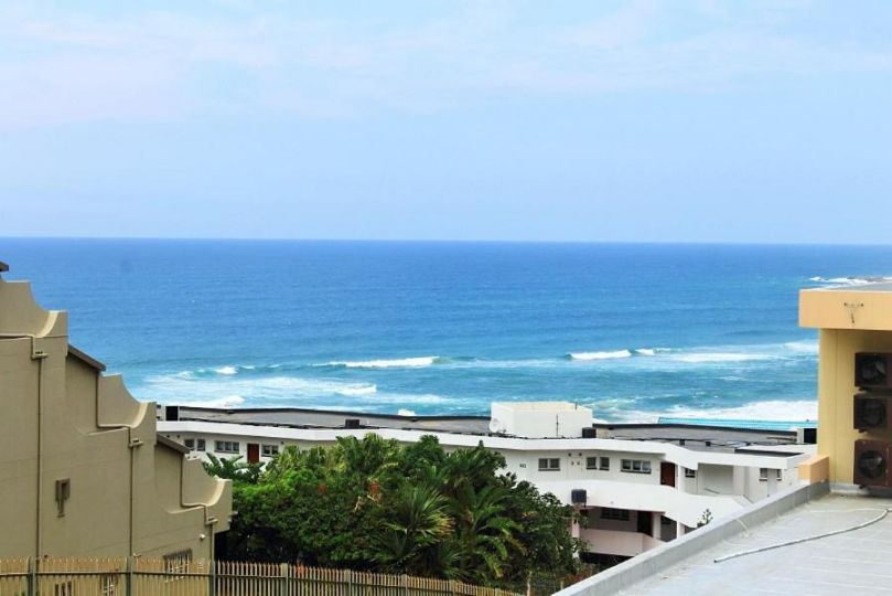 Uvongo Lucian Blue Flag Beach Apartment, Margate - imaginea 2