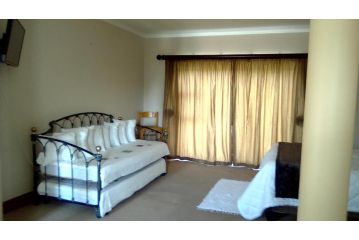 Uyolo Guest Logde Hotel, Port Elizabeth - 5