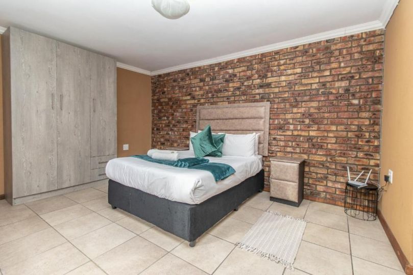 Vakhusi on 7 Joycelyn Apartment, Port Elizabeth - imaginea 8