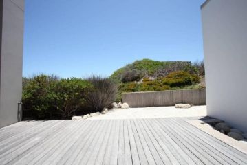 VAME Beachfront Villa, Yzerfontein - 3