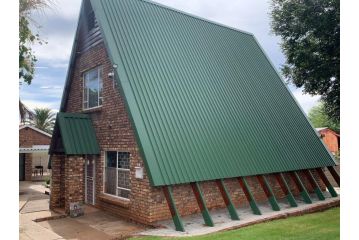 Venter's Rest Apartment, Kimberley - 2