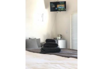 Views at 69 B&B Apartment, Langebaan - 3