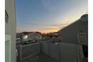 Views of the 7th Apartment, Cape Town - 2