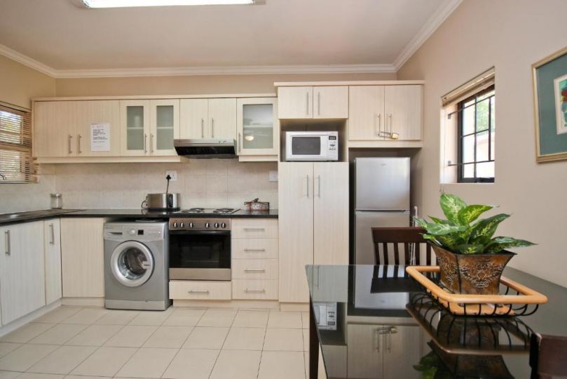 Vilaroux Apartment, Stellenbosch - imaginea 15