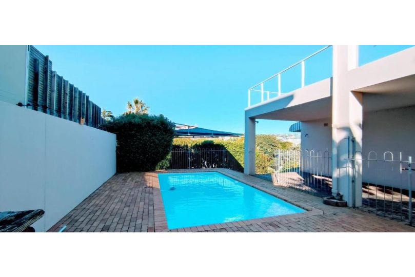 Villa Azure - Sea Views, Pool - 70m onto Robberg 5 Beach Villa, Plettenberg Bay - imaginea 1