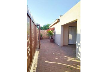 Villa del Fritz Apartment, Kimberley - 3