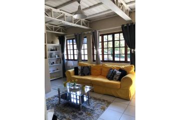 Villa Jullienne - A Home Away From Home - Unit 3 Apartment, Nelspruit - 2