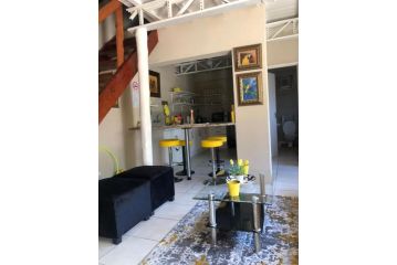 Villa Jullienne - A Home Away From Home - Unit 3 Apartment, Nelspruit - 5