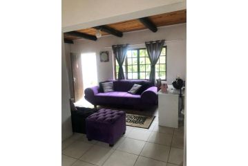 Villa Jullienne - A Home Away From Home - Unit 8 Apartment, Nelspruit - 2