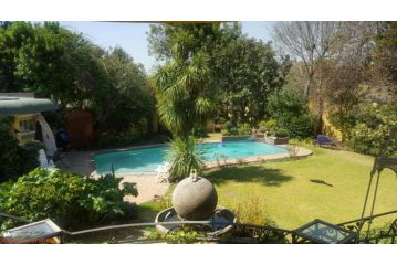 Villa MikaMora Guest house, Johannesburg - 1