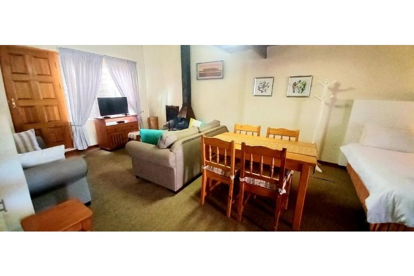 Villa Moria Memoir Cottage Apartment, Dullstroom - imaginea 2