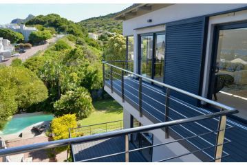 Villa Rhulani - Luxurious modern Villa in Hout Bay Villa, Hout Bay - 3
