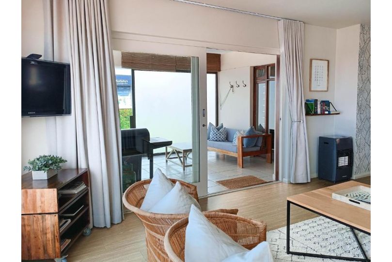 Village Square 6 Apartment, Plettenberg Bay - imaginea 4