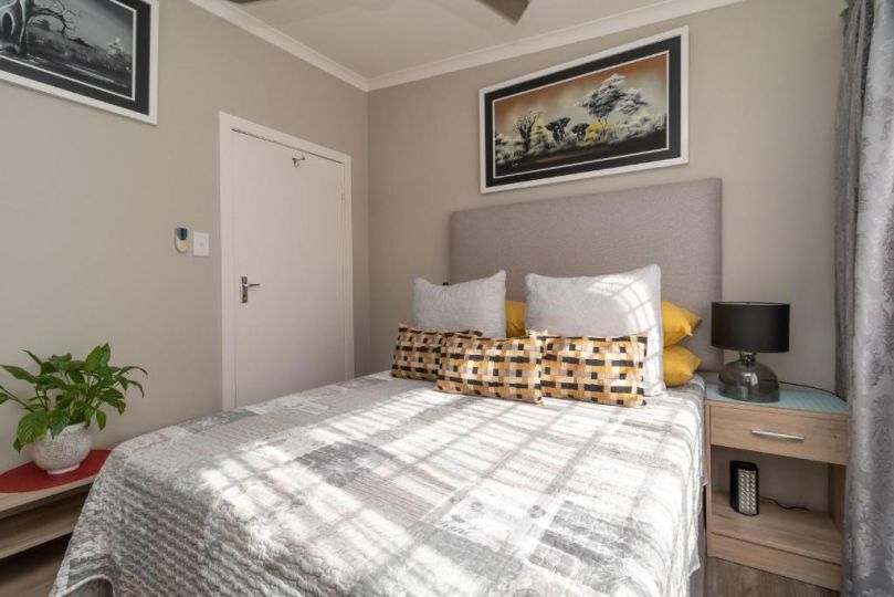 Vista Oceana â€“ 4 Bedroom, Uvongo, Manaba Beach Guest house, Margate - imaginea 16