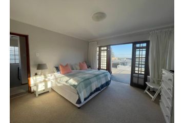 Voelklip Holiday Home Guest house, Hermanus - 4