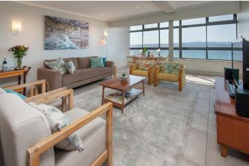 Walker Bay Luxury Seafront Apartment, Hermanus - 1