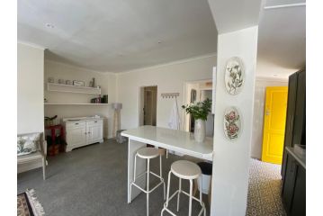 Walmer Cottage - Pet friendly - Garden & Barbeque Guest house, Cape Town - 4