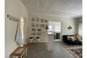 Walmer Cottage - Pet friendly - Garden & Barbeque Guest house, Cape Town - 5