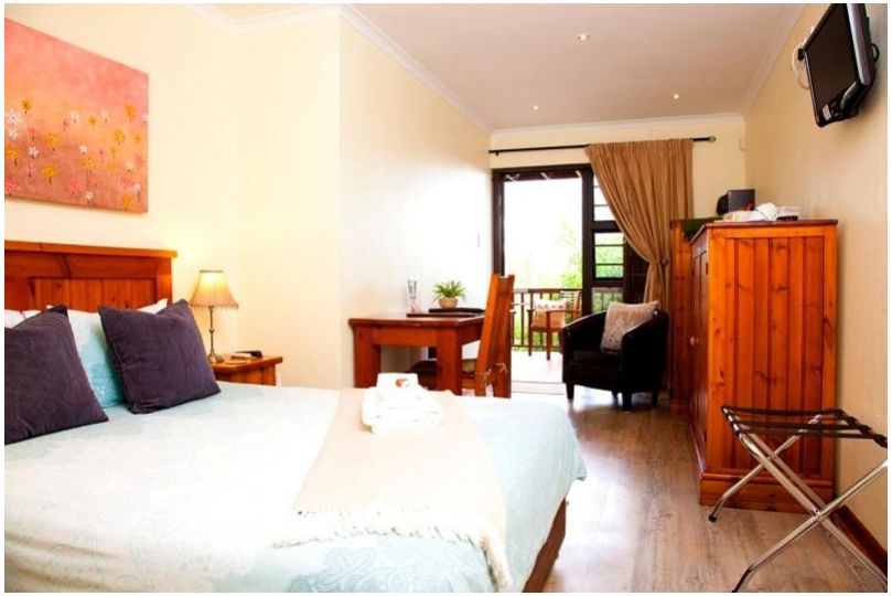 WarmKaros Bed and breakfast, East London - imaginea 2