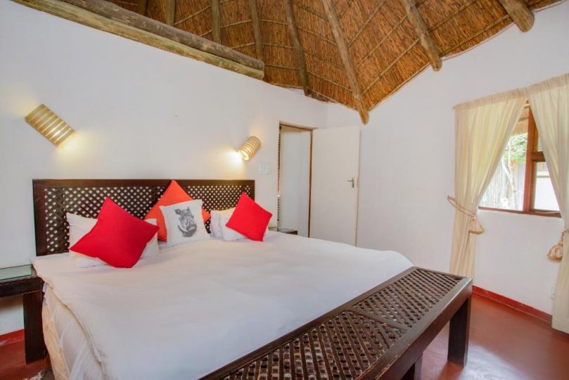 Warthogs Bush Lodge Chalet, Magaliesburg - imaginea 17