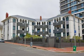 Warwick Mansions 7 Apartment, Cape Town - 1