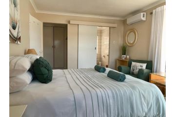 Waterfront 2 Bedroom Apartment, Richards Bay - 3