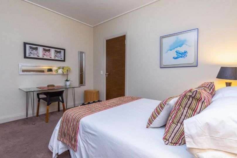 Waterfront Canal - Luxury 2 Bedroom Apartment, Cape Town - imaginea 20