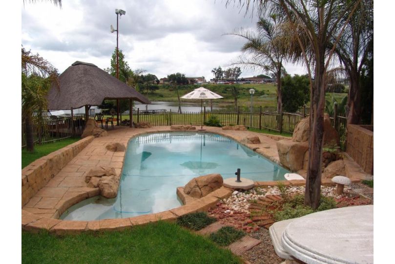 Waterside Lodge CC Hotel, Piet Retief - imaginea 1