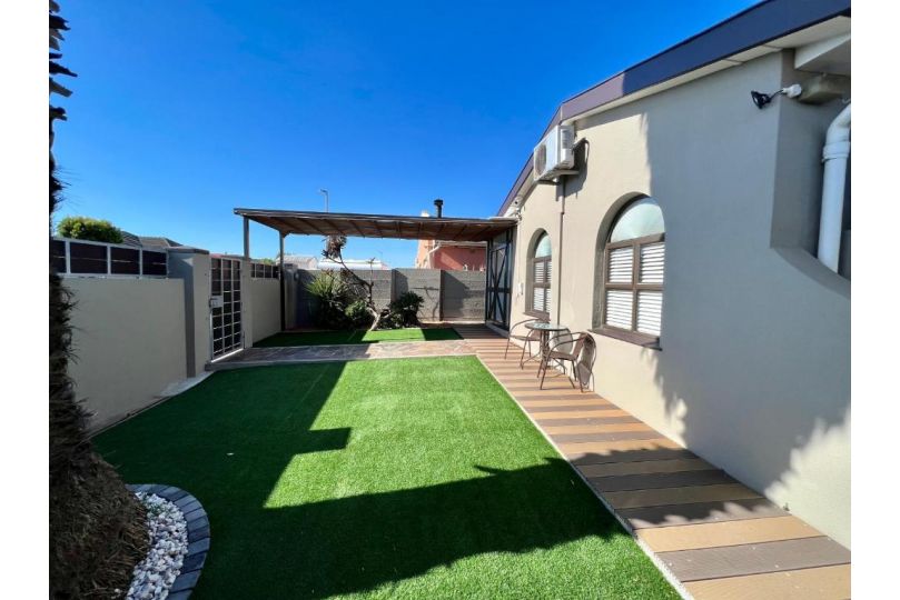 Welcome Estate Air B&B Hosting Guest house, Cape Town - imaginea 15