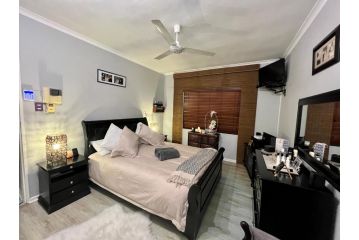 Welcome Estate Air B&B Hosting Guest house, Cape Town - 5