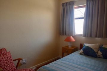 Vibrant and Safe 2 Bedroom Apartment, Cape Town - 4