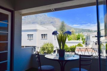 Vibrant and Safe 2 Bedroom Apartment, Cape Town - 2