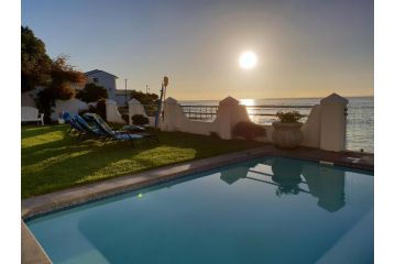 Westbank Private Beach Villa, Gordonʼs Bay - 2