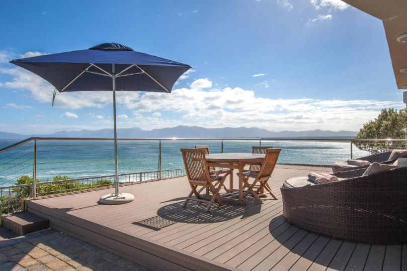 Whale Huys Luxury Oceanfront Eco Villa, Gansbaai - imaginea 19