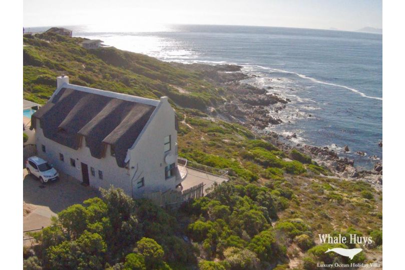 Whale Huys Luxury Oceanfront Eco Villa, Gansbaai - imaginea 8