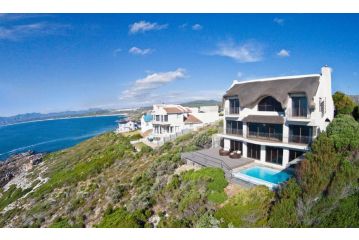 Whale Huys Luxury Oceanfront Eco Villa, Gansbaai - 3