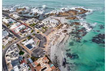 White Waves Beach House Guest house, Bloubergstrand - 2