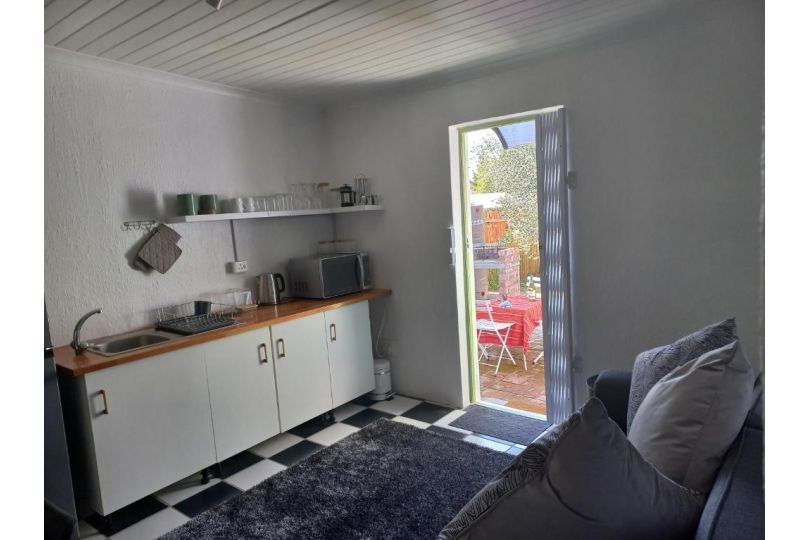 Wild Olive Self Catering Cottage Apartment, Riebeek-Kasteel - imaginea 8