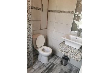 Wild Rocks Guest house, Richards Bay - 3