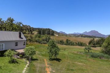 Wildlife Retreat on a Wine-Farm Farm stay, Stellenbosch - 3