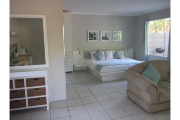 Willows Curve Apartment, Somerset West - 2