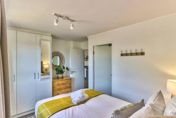 Working Professionals, Modern, Cozy, Wi-Fi Apartment, Cape Town - 3