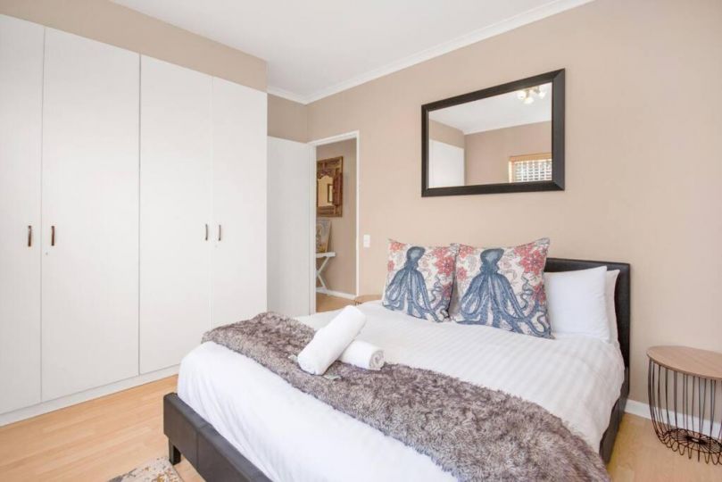 Working Professionals, Modern, Cozy, WiFi Guest house, Cape Town - imaginea 16