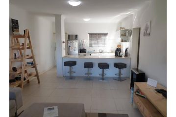 Soulenti on Goose with Sea View Apartment, Plettenberg Bay - 3